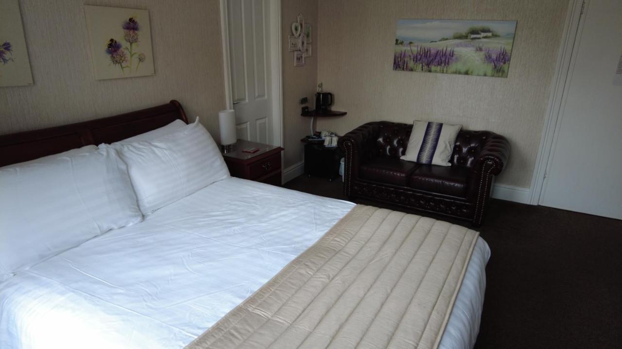 Colbourn Bed And Breakfast Colwyn Bay Esterno foto