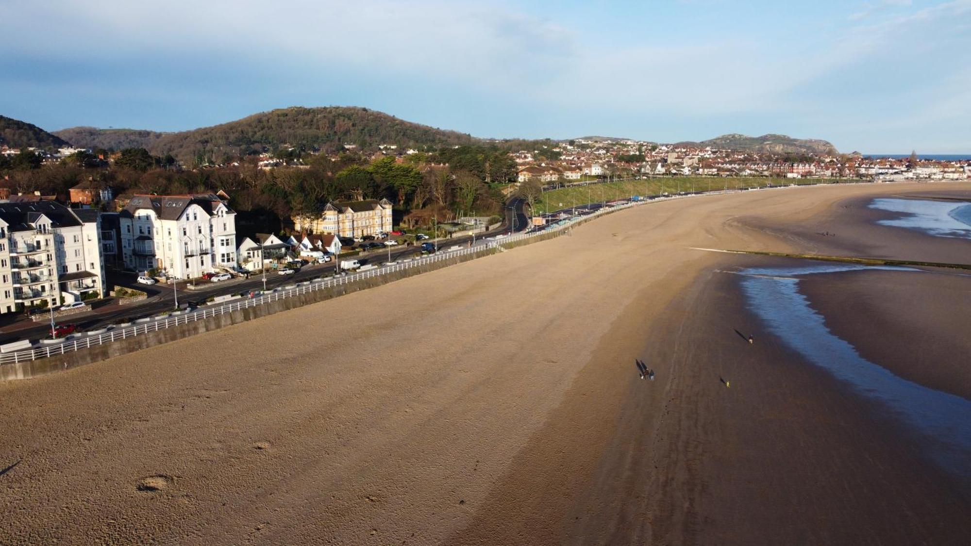 Colbourn Bed And Breakfast Colwyn Bay Esterno foto